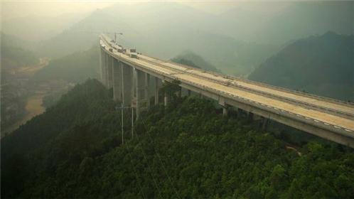 湖南省新溆两江特大桥