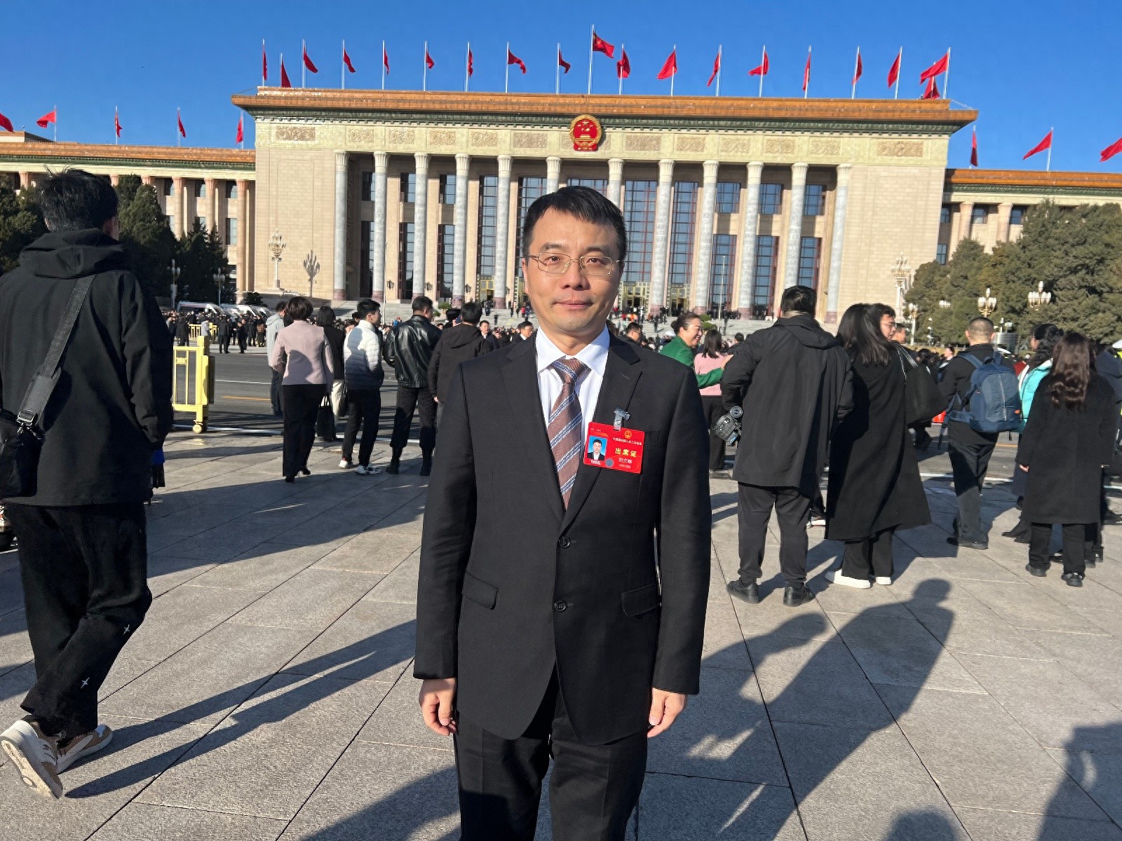 聚焦两会 |我司董事长刘文峰积极建言献策，展现代表担当